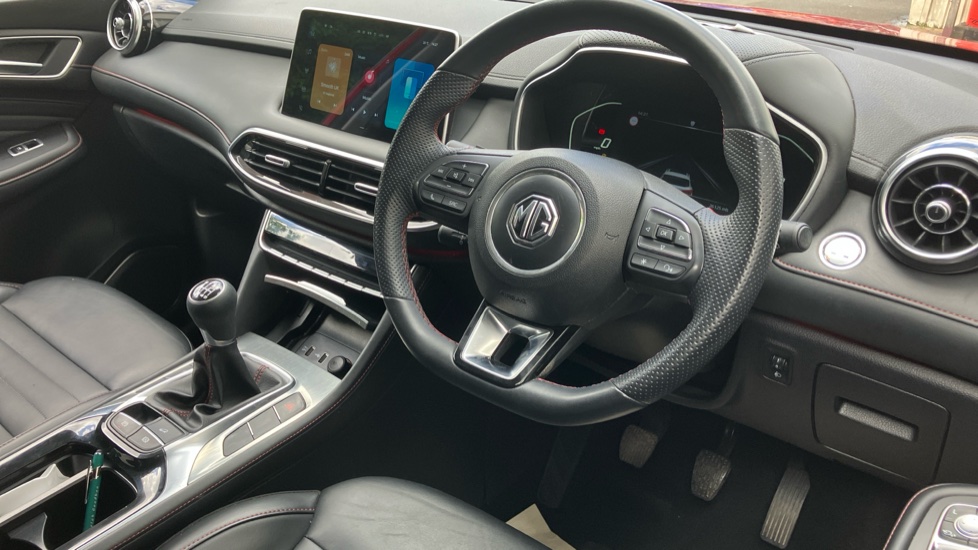 MG HS 1.5 T-GDI Trophy 5dr Petrol Hatchback - Image 11