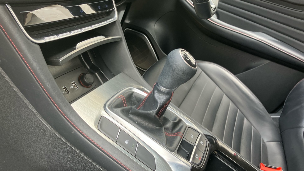 MG HS 1.5 T-GDI Trophy 5dr Petrol Hatchback - Image 13