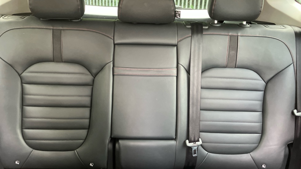 MG HS 1.5 T-GDI Trophy 5dr Petrol Hatchback - Image 15