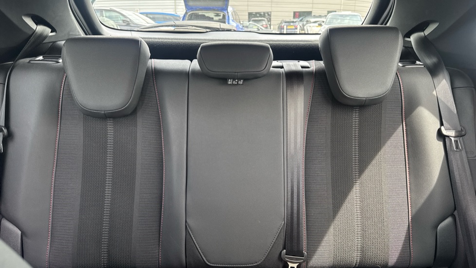 Vauxhall Mokka 100kW GS 50kWh 5dr Auto Electric Hatchback - Image 15