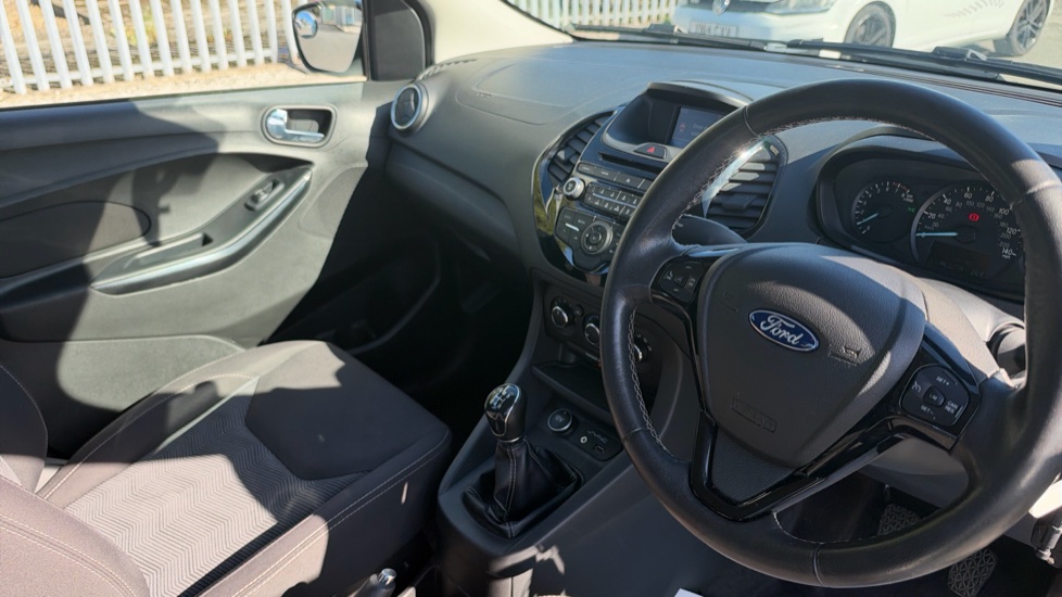 Ford KA+ 1.2 85 Zetec 5dr Petrol Hatchback - Image 11