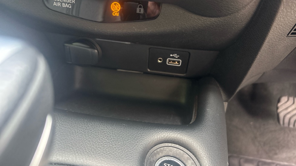 Nissan Juke 1.0 DiG-T 114 Tekna 5dr DCT Petrol Hatchback - Image 25