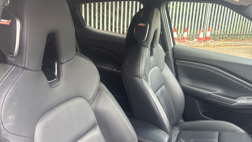 Nissan Juke 1.0 DiG-T 114 Tekna 5dr DCT Petrol Hatchback - Image 31