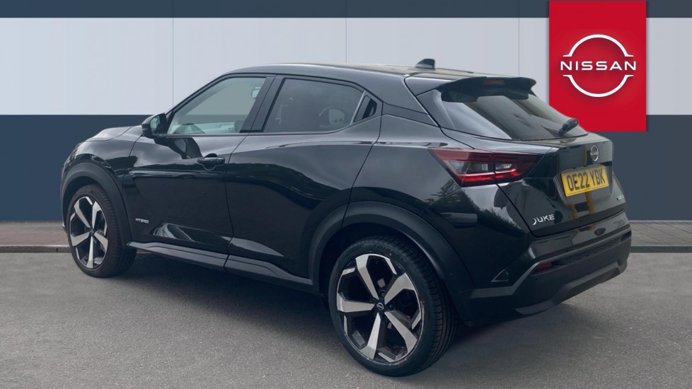 Nissan Juke 1.6 Hybrid Tekna 5dr Auto Hybrid Hatchback - Image 2