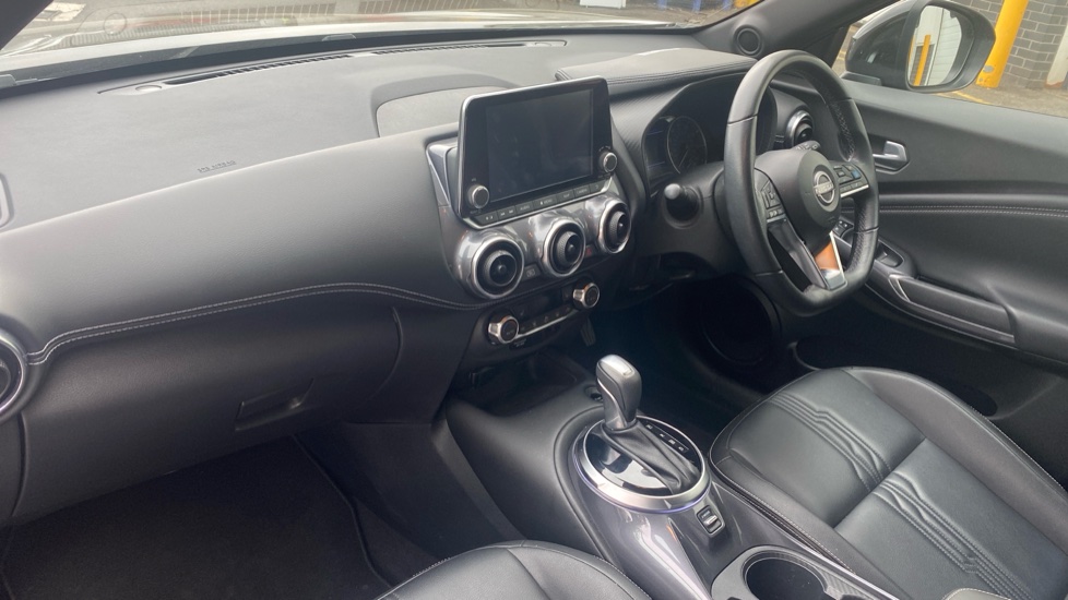 Nissan Juke 1.6 Hybrid Tekna 5dr Auto Hybrid Hatchback - Image 9