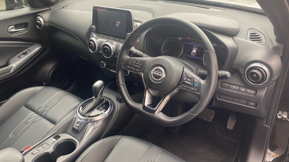 Nissan Juke 1.6 Hybrid Tekna 5dr Auto Hybrid Hatchback - Image 11
