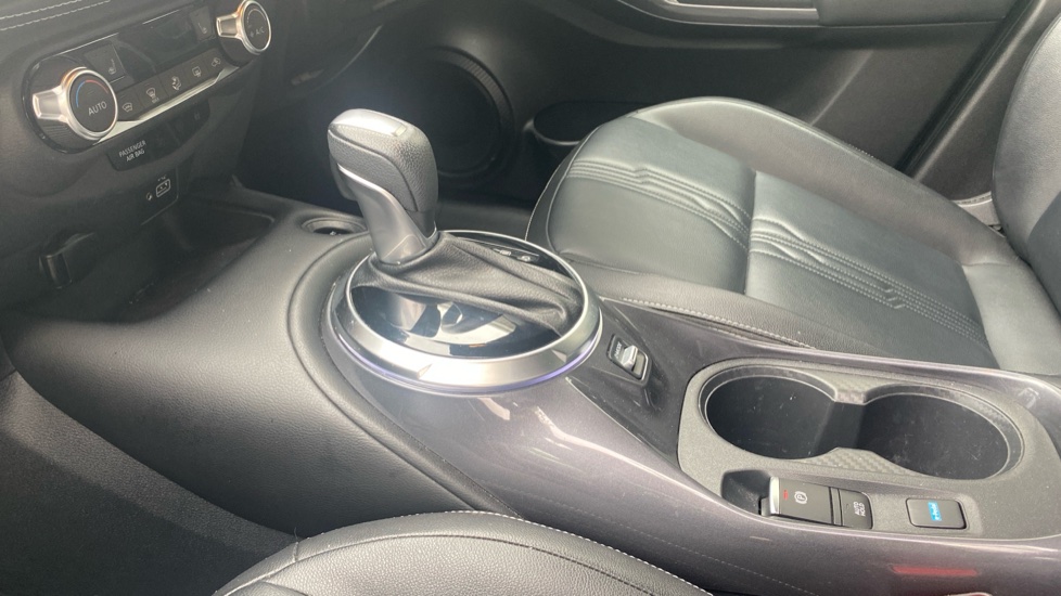 Nissan Juke 1.6 Hybrid Tekna 5dr Auto Hybrid Hatchback - Image 13