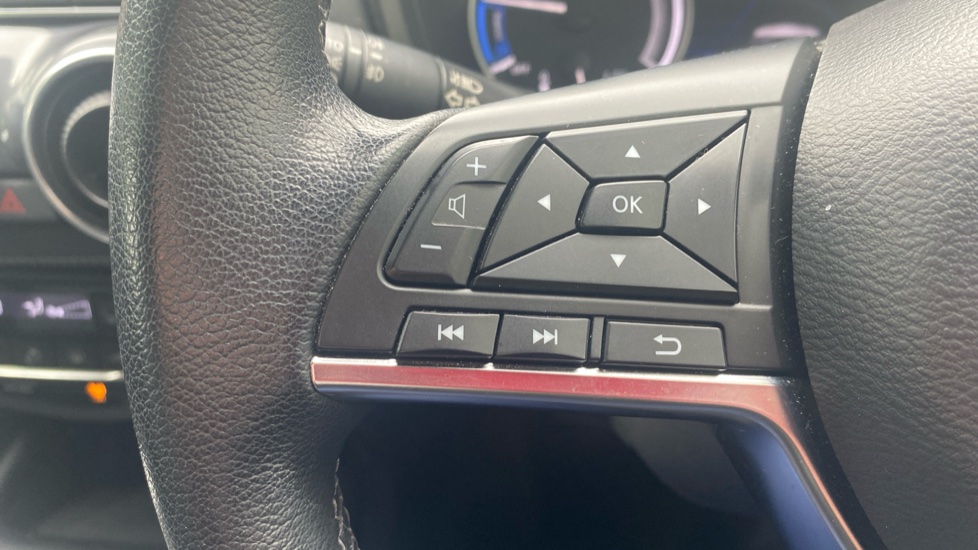 Nissan Juke 1.6 Hybrid Tekna 5dr Auto Hybrid Hatchback - Image 21