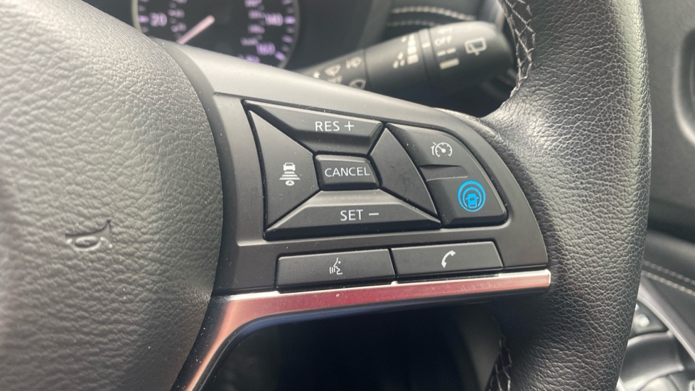 Nissan Juke 1.6 Hybrid Tekna 5dr Auto Hybrid Hatchback - Image 22