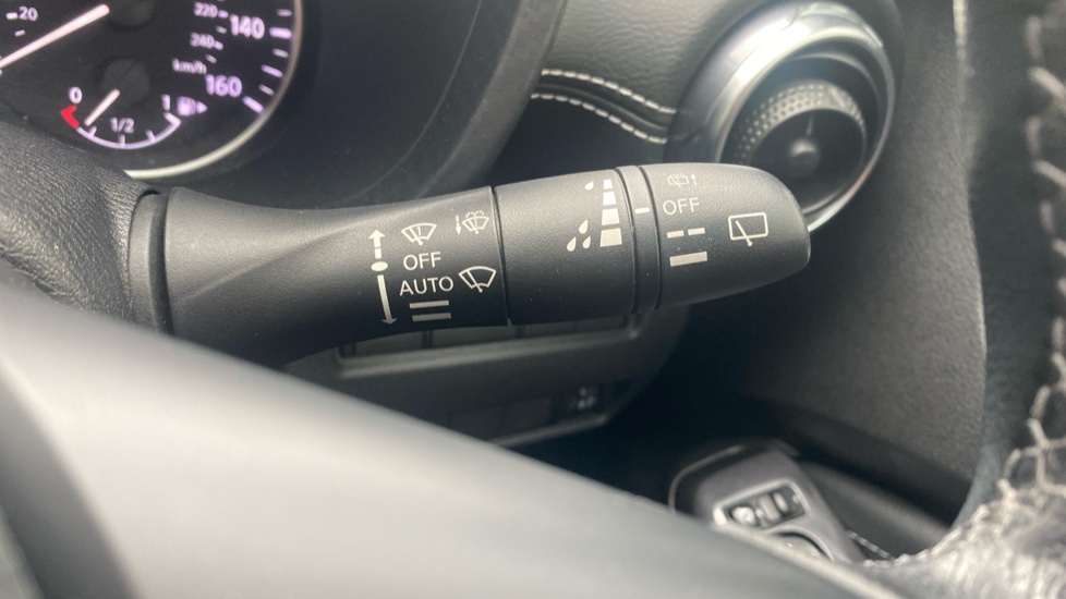 Nissan Juke 1.6 Hybrid Tekna 5dr Auto Hybrid Hatchback - Image 23