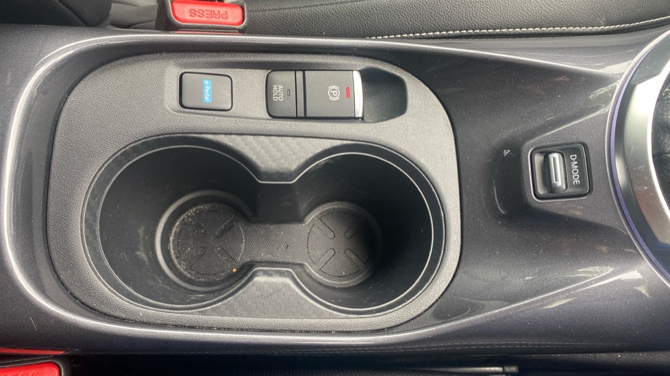 Nissan Juke 1.6 Hybrid Tekna 5dr Auto Hybrid Hatchback - Image 32