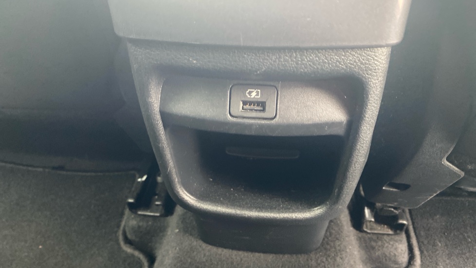 Nissan Juke 1.6 Hybrid Tekna 5dr Auto Hybrid Hatchback - Image 39