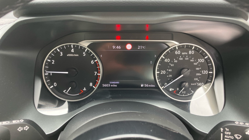 Nissan Qashqai 1.3 DiG-T MH Acenta Premium 5dr Petrol Hatchback - Image 18