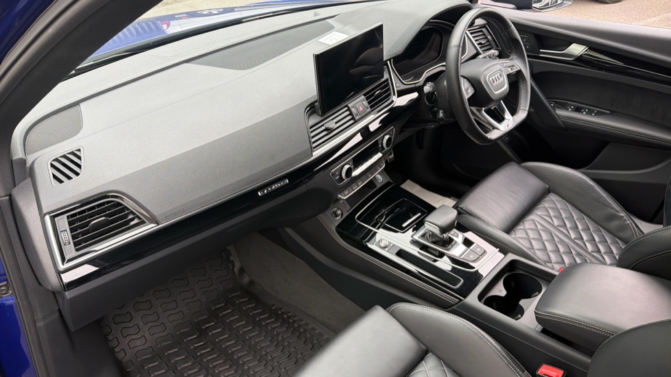 Audi Q5 40 TDI Quattro Edition 1 5dr S Tronic Diesel Estate - Image 9