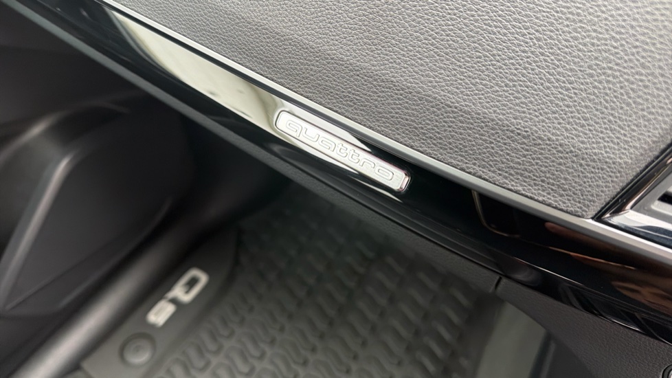 Audi Q5 40 TDI Quattro Edition 1 5dr S Tronic Diesel Estate - Image 32
