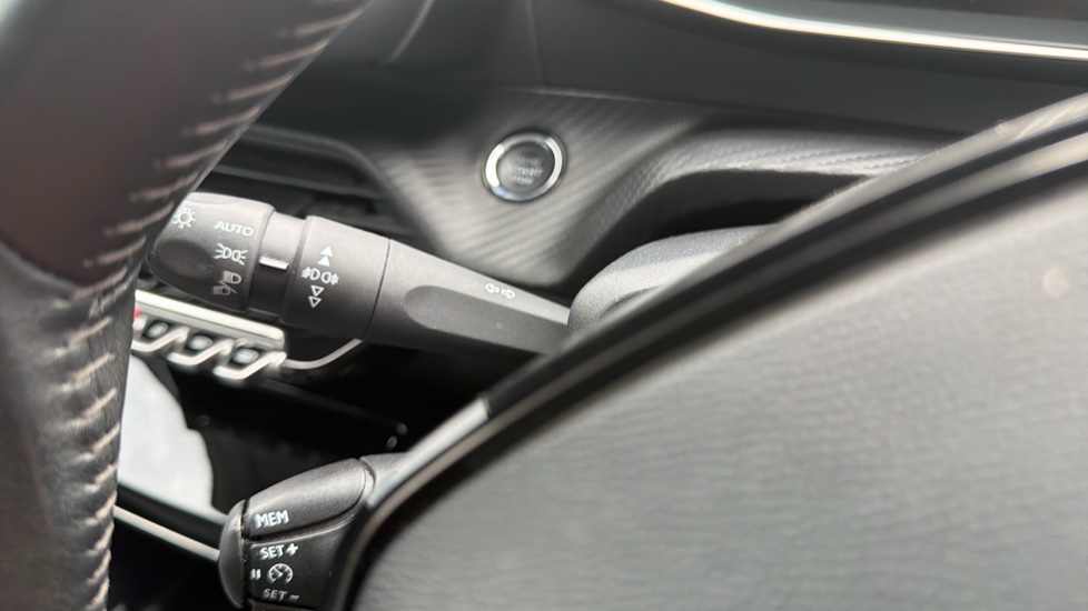 Peugeot 2008 1.2 PureTech 130 Allure Premium 5dr Petrol Estate - Image 24