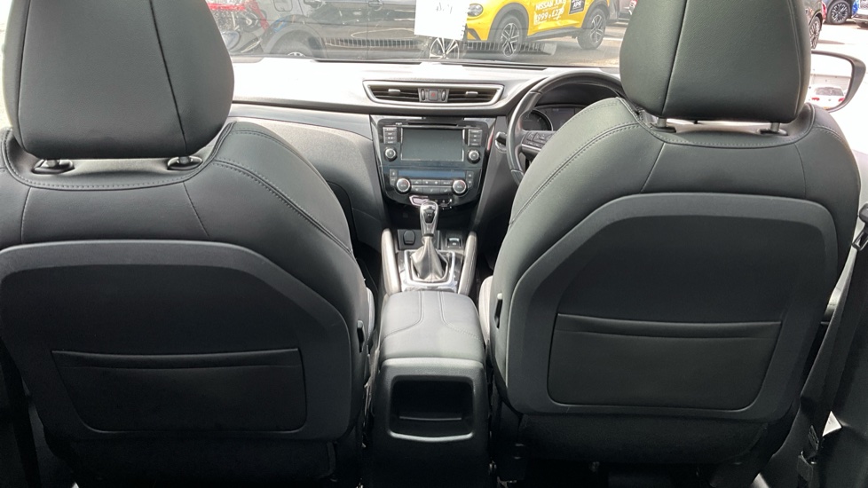 Nissan Qashqai 1.5 dCi 115 Tekna 5dr DCT Diesel Hatchback - Image 21