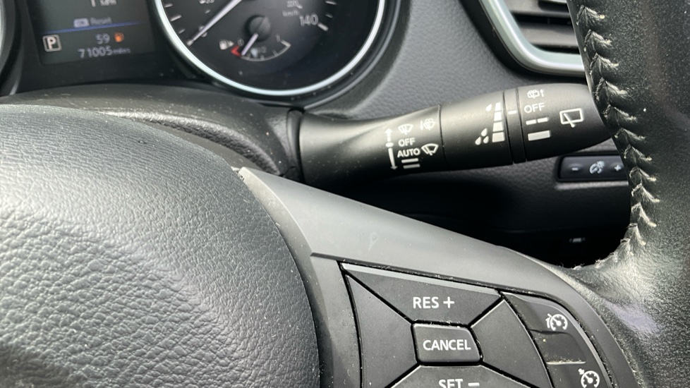 Nissan Qashqai 1.5 dCi 115 Tekna 5dr DCT Diesel Hatchback - Image 39