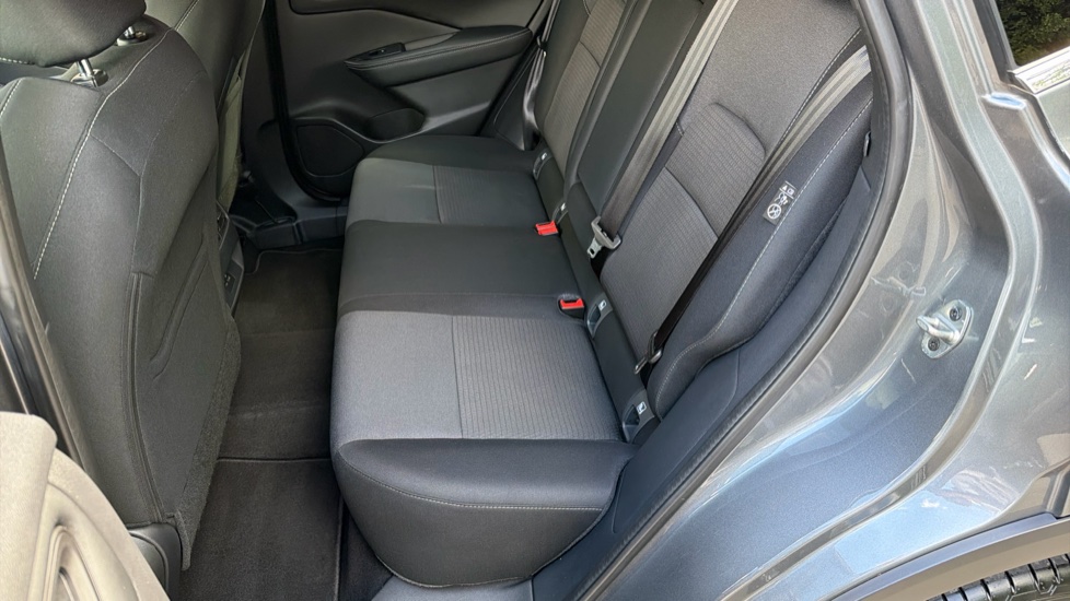 Nissan Qashqai 1.3 DiG-T MH N-Connecta 5dr Petrol Hatchback - Image 16
