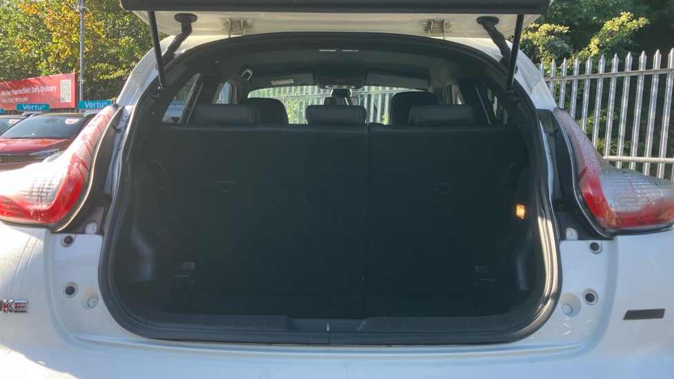 Nissan Juke 1.5 dCi Tekna 5dr Diesel Hatchback - Image 4