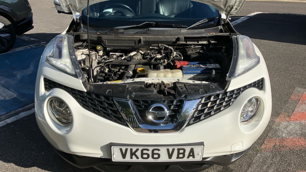 Nissan Juke 1.5 dCi Tekna 5dr Diesel Hatchback - Image 8