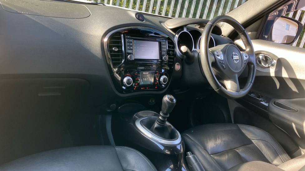 Nissan Juke 1.5 dCi Tekna 5dr Diesel Hatchback - Image 9