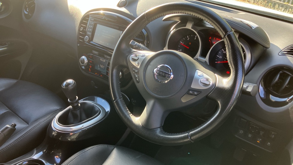 Nissan Juke 1.5 dCi Tekna 5dr Diesel Hatchback - Image 11