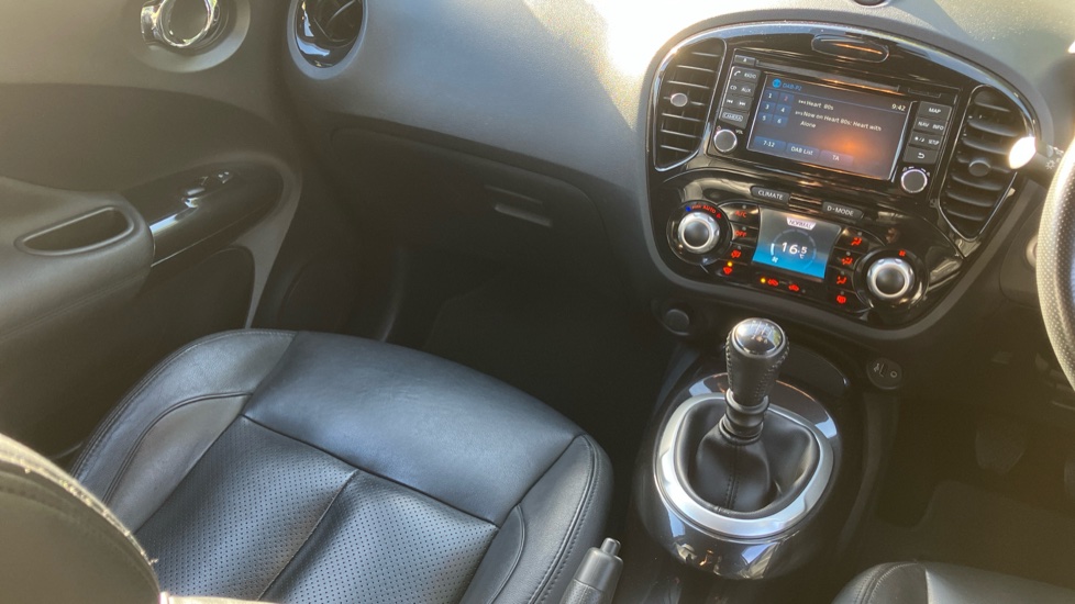 Nissan Juke 1.5 dCi Tekna 5dr Diesel Hatchback - Image 14