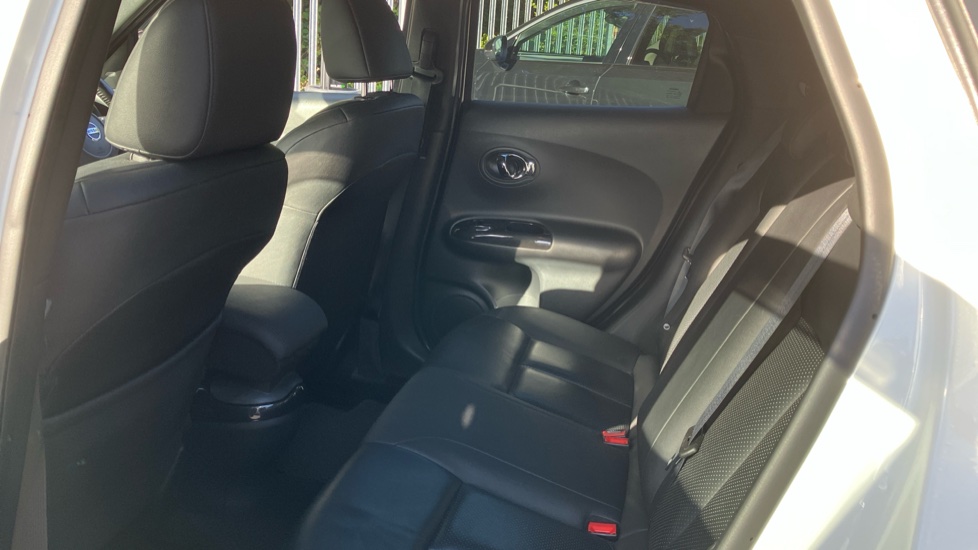 Nissan Juke 1.5 dCi Tekna 5dr Diesel Hatchback - Image 16