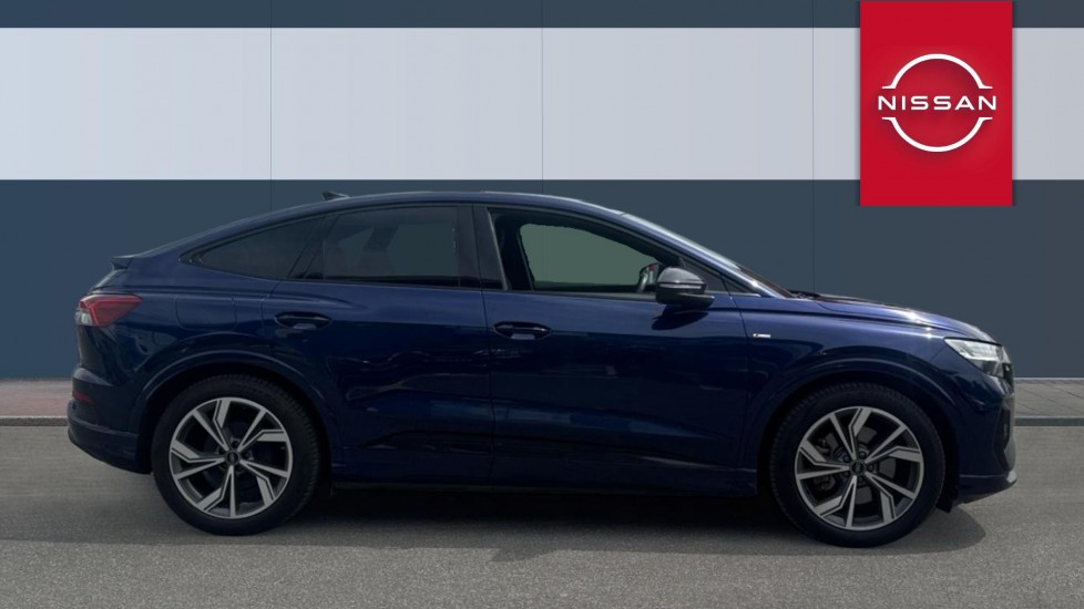 Audi Q4 e-tron 220kW 50 Quattro 82.77kWh Edition 1 5dr Auto Electric Estate - Image 5
