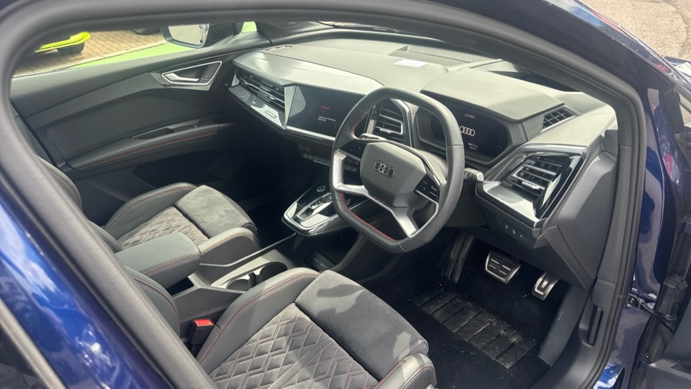 Audi Q4 e-tron 220kW 50 Quattro 82.77kWh Edition 1 5dr Auto Electric Estate - Image 11