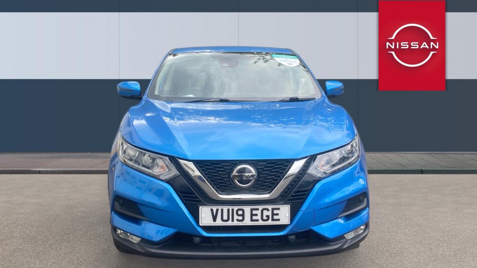Nissan Qashqai 1.3 DiG-T Acenta Premium 5dr Petrol Hatchback - Image 3