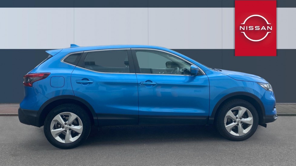 Nissan Qashqai 1.3 DiG-T Acenta Premium 5dr Petrol Hatchback - Image 5