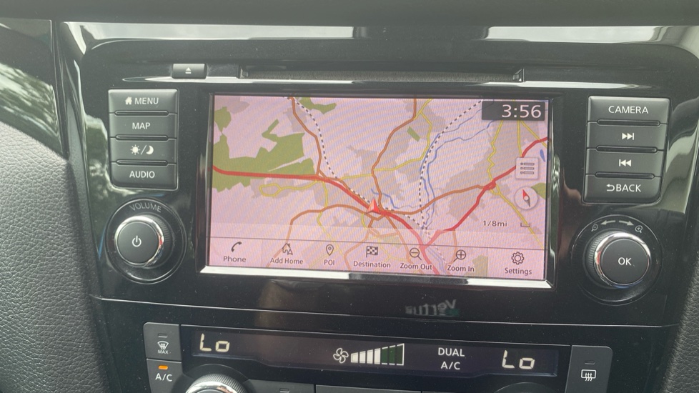 Nissan Qashqai 1.3 DiG-T Acenta Premium 5dr Petrol Hatchback - Image 12