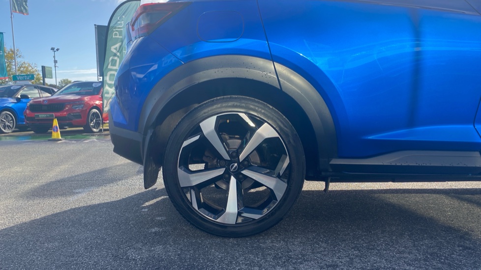 Nissan Juke 1.0 DiG-T 114 Tekna 5dr Petrol Hatchback - Image 7
