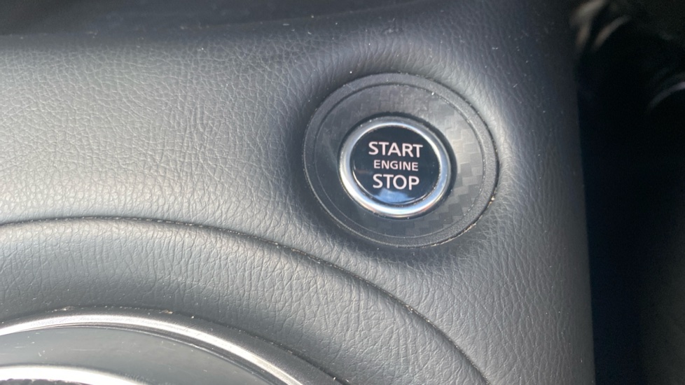 Nissan Juke 1.0 DiG-T 114 Tekna 5dr Petrol Hatchback - Image 30