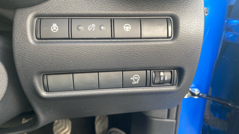 Nissan Juke 1.0 DiG-T 114 Tekna 5dr Petrol Hatchback - Image 35