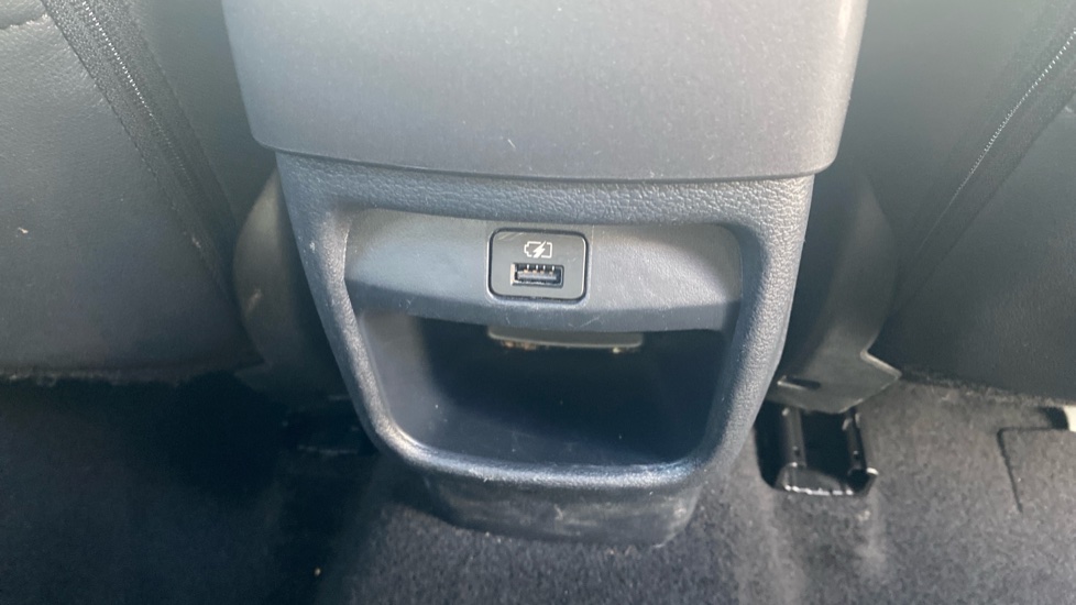 Nissan Juke 1.0 DiG-T 114 Tekna 5dr Petrol Hatchback - Image 39