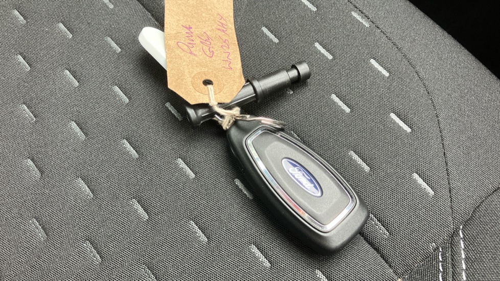 Ford Puma 1.0 EcoBoost Hybrid mHEV Titanium 5dr DCT Petrol Hatchback - Image 20