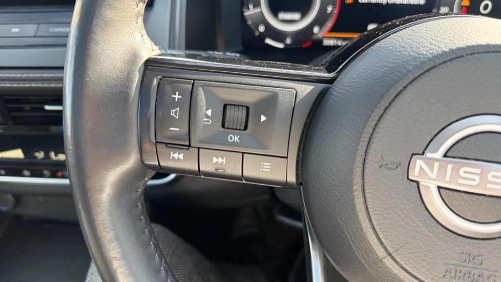 Nissan Qashqai 1.3 DiG-T MH N-Connecta 5dr Petrol Hatchback - Image 26