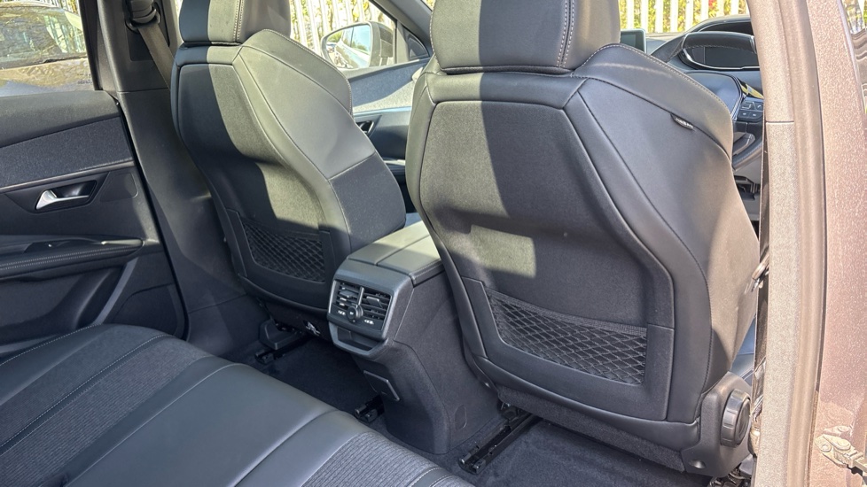 Peugeot 3008 1.5 BlueHDi GT Line Premium 5dr Diesel Estate - Image 28