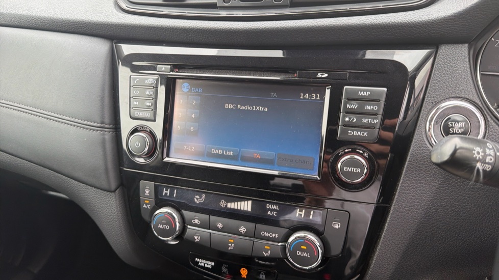 Nissan X-Trail 1.6 dCi N-Connecta 5dr Diesel Station Wagon - Image 12