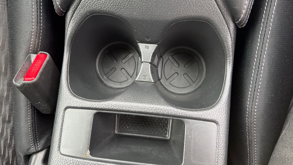Nissan X-Trail 1.6 dCi N-Connecta 5dr Diesel Station Wagon - Image 30