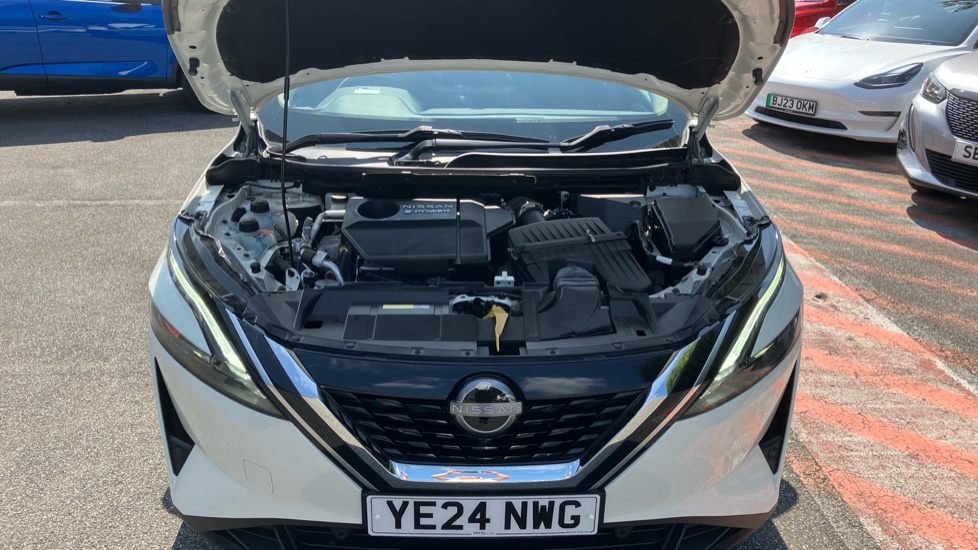 Nissan Qashqai 1.5 E-Power N-Connecta 5dr Auto Hybrid Hatchback - Image 8