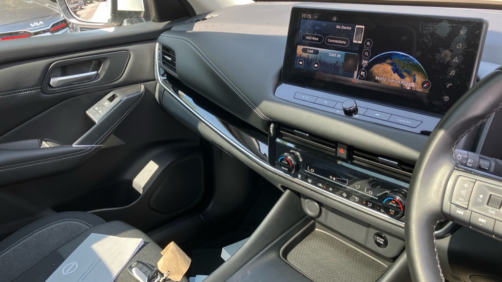 Nissan Qashqai 1.5 E-Power N-Connecta 5dr Auto Hybrid Hatchback - Image 14
