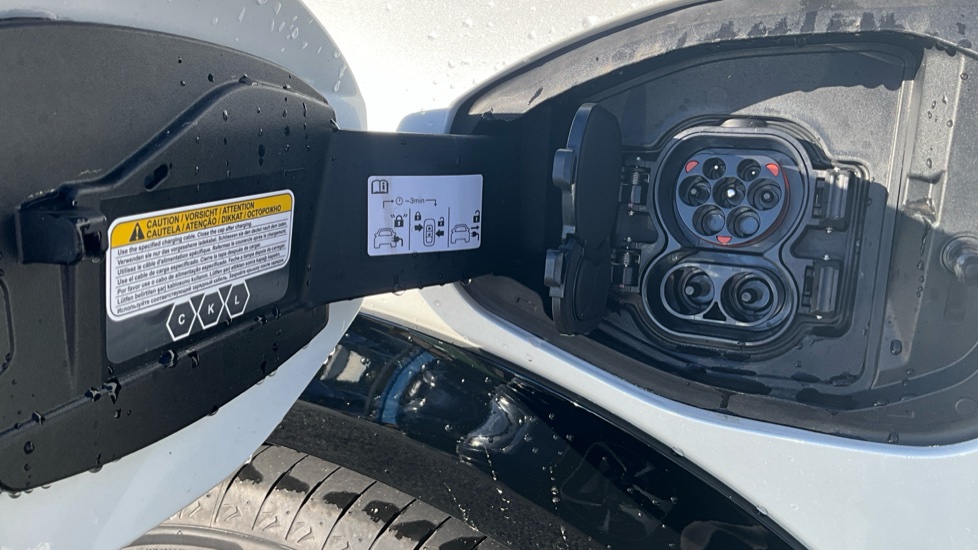 Nissan ARIYA 160kW Shiro 63kWh 5dr Auto Electric Hatchback - Image 27