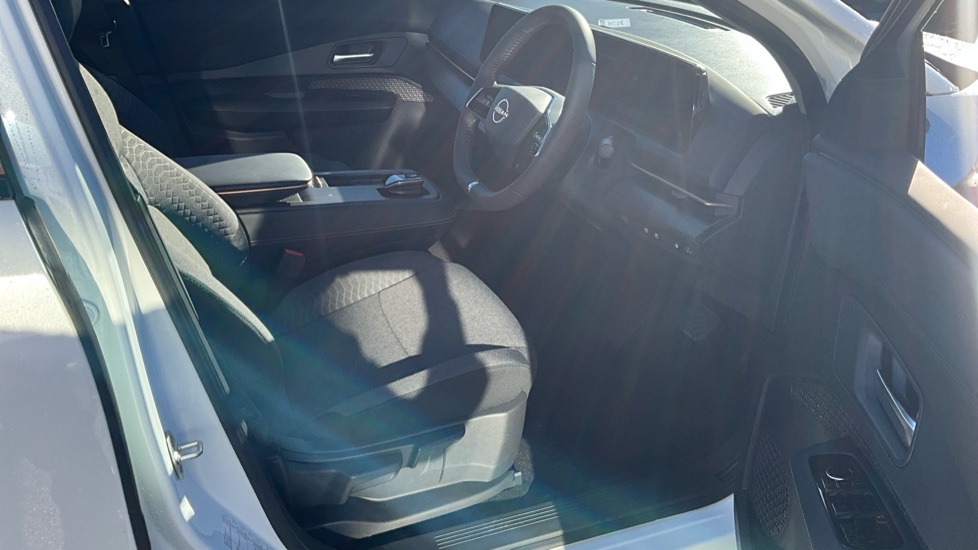 Nissan ARIYA 160kW Shiro 63kWh 5dr Auto Electric Hatchback - Image 28