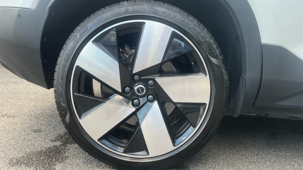 Volvo XC40 170kW Recharge Ultimate 69kWh 5dr Auto Electric Estate - Image 7