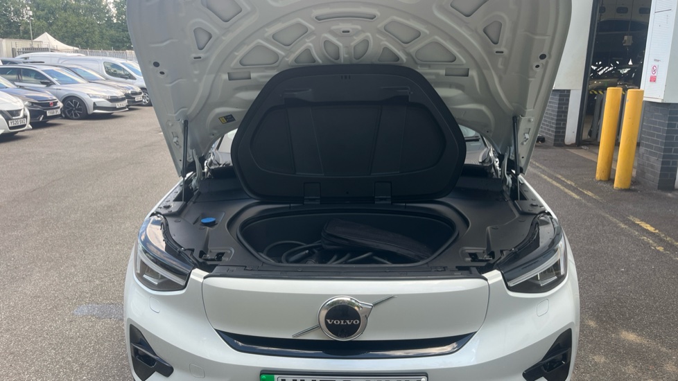 Volvo XC40 170kW Recharge Ultimate 69kWh 5dr Auto Electric Estate - Image 8