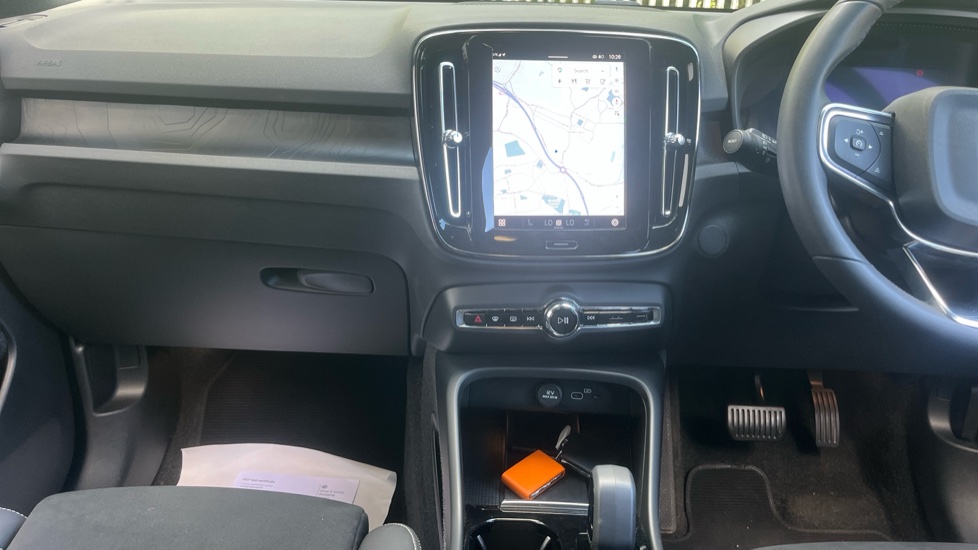 Volvo XC40 170kW Recharge Ultimate 69kWh 5dr Auto Electric Estate - Image 14